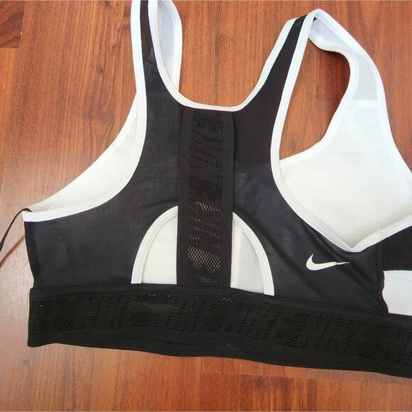 NIKE NEW ULTRABREATHE SWOOSH BRA SIZE SMALL - Picture 5 of 8